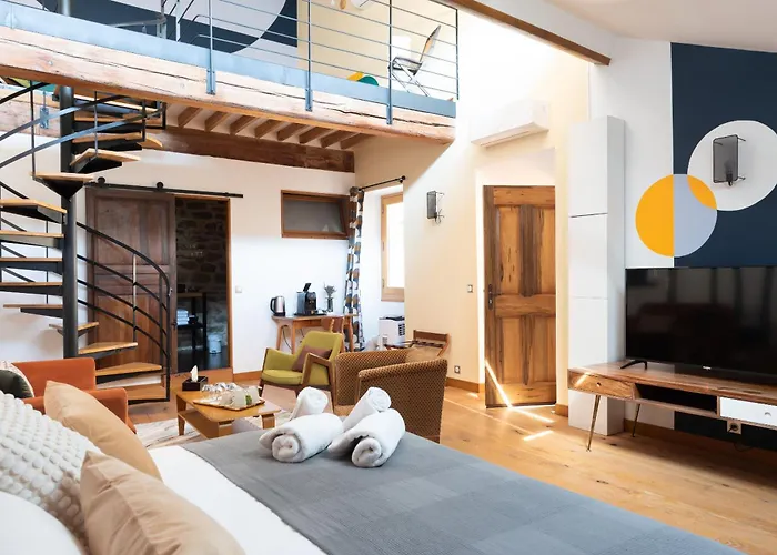La Maison D\'En Bas Des Seigneurs
