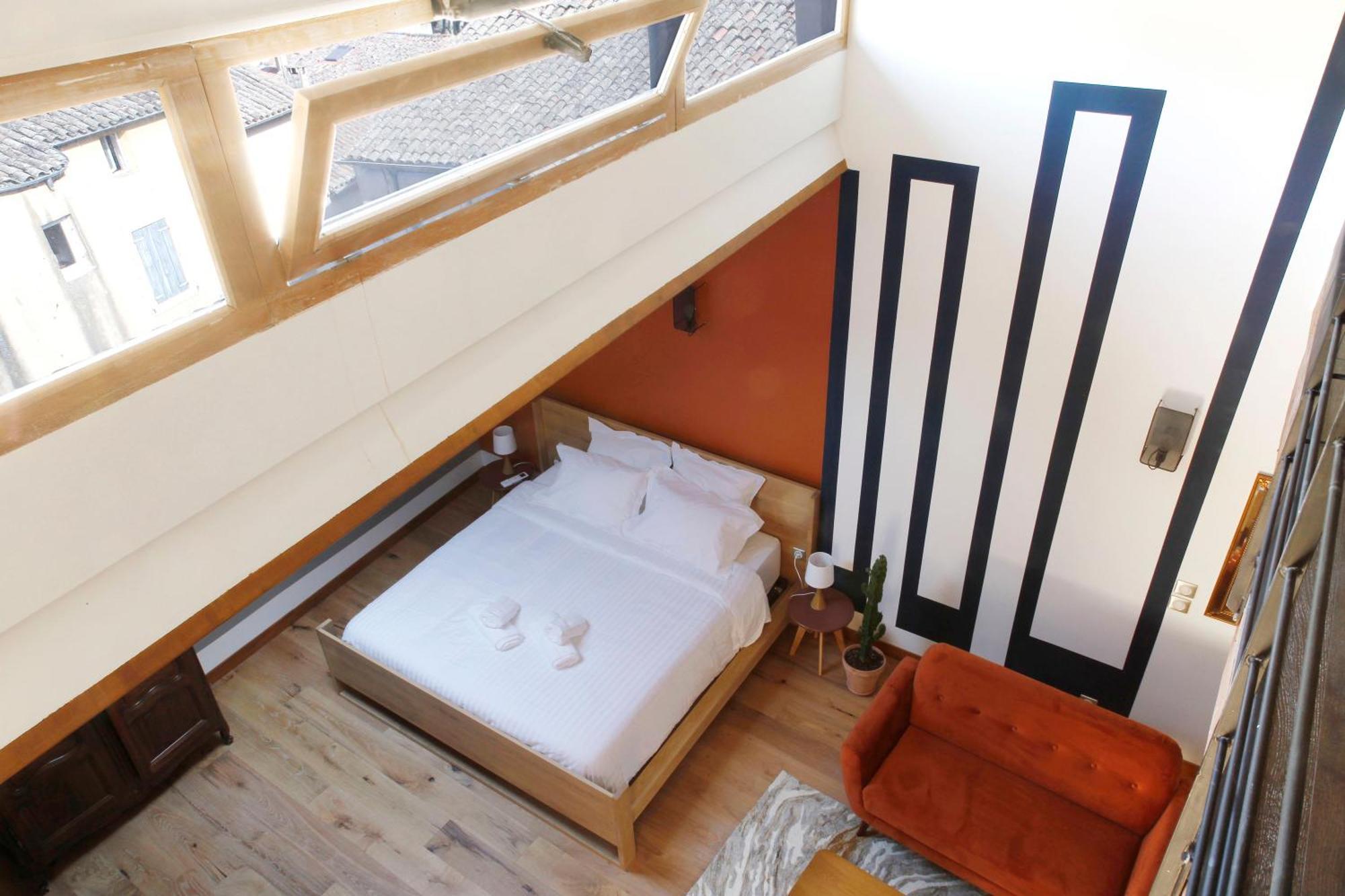 La Maison D'en Bas Des Seigneurs Guest house Cucuron