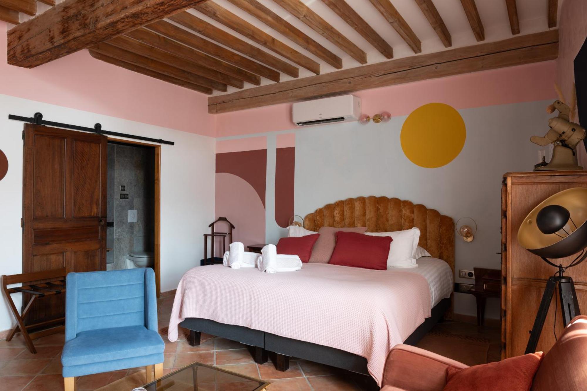 Guest house La Maison D'en Bas Des Seigneurs Cucuron